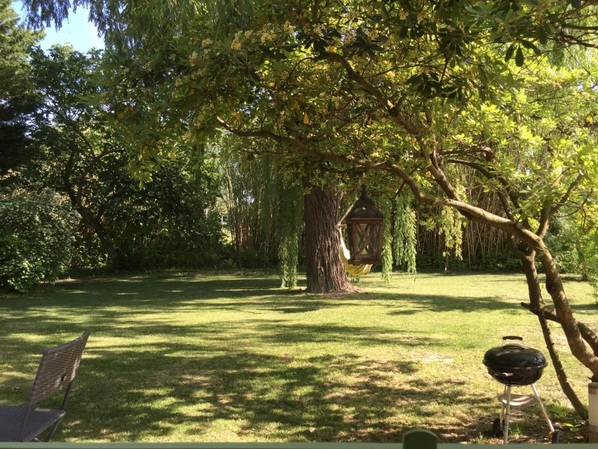 Le Cabanon Villa Le Thor Exterior photo